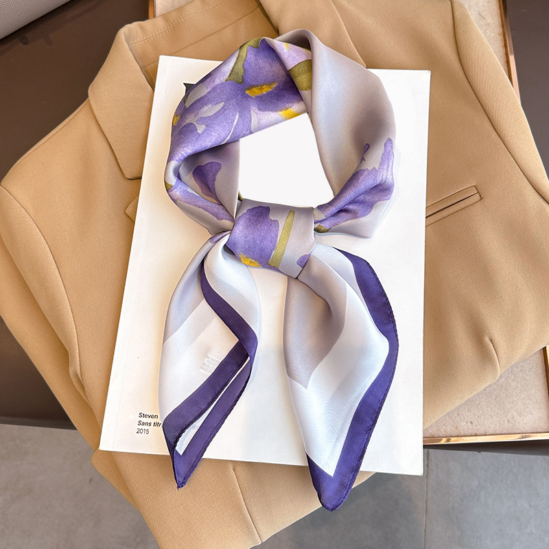 Foulard Quadrato di Lusso con  - Luxury Bags China recensione e prezzo